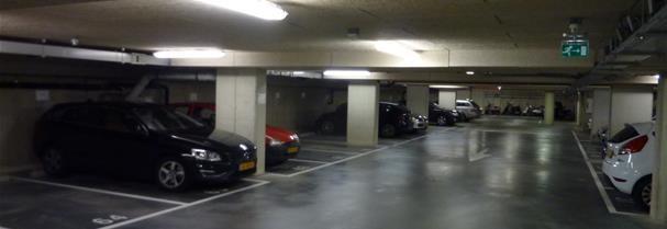 Ondergrondse parkeergarage.